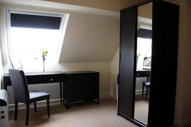 Walkers Court By Treetop Property