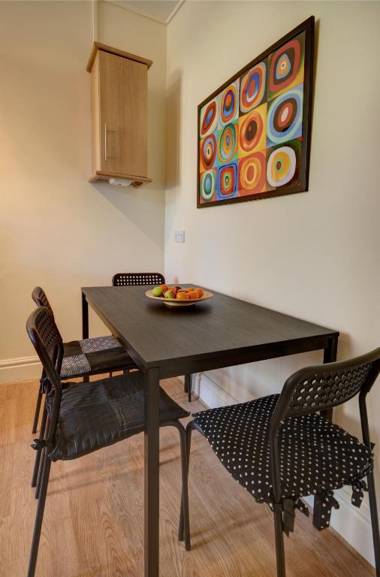 Bridge House By Treetop Property