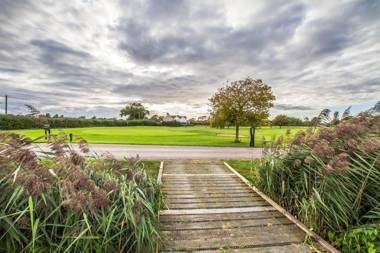 Mendip Spring Golf and Country Club