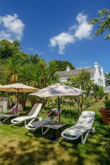 Cedar House Boutique B&B