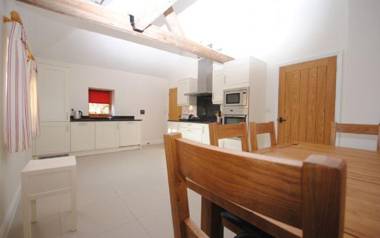 Old Root House Lavant