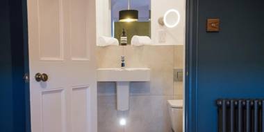 Purchases Restaurant & Accommodation