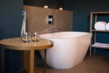 Purchases Restaurant & Accommodation