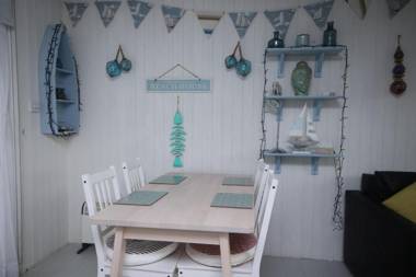 17H Medmerry Park 2 Bedroom Chalet