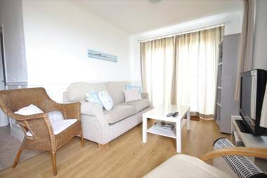 37A Medmerry Park 2 Bedroom Chalet