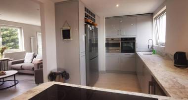 A Place With A View - 2 bed village apartment