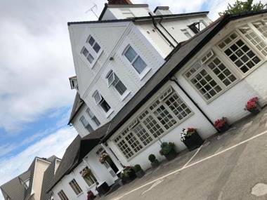 Woodcote Hotel