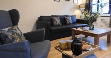 Lion House (Zoo/City)