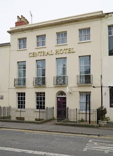 Central Hotel Cheltenham by Roomsbooked