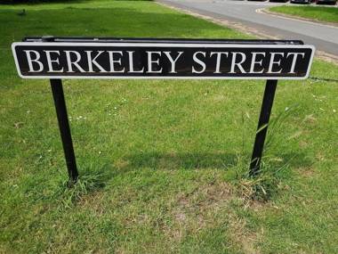 Suitely - Berkeley Apartments