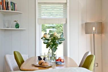 Perry Lodge Strawberryfield Park