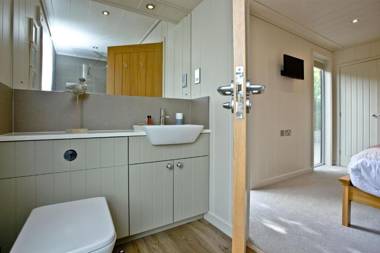 Cedar Lodge Strawberryfield Park