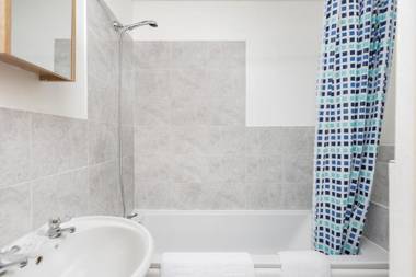 Clarence Suite by Kasar Stays