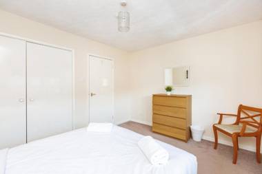 Clarence Suite by Kasar Stays