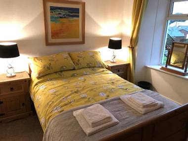 In House Garden Flat