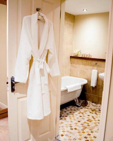 Gwesty'r Emlyn Hotel