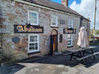 Abadam Arms