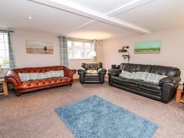 Fisher Granary Lampeter