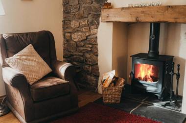 Lovely 3-Bed Cottage in the quiet hamlet of Horeb