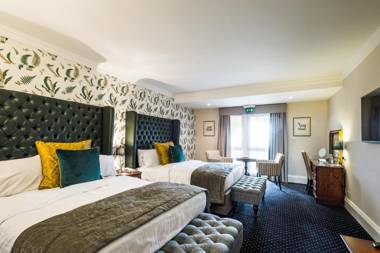 New House Country Hotel