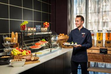 Clayton Hotel Cardiff