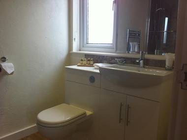 Three Horseshoes Country Inn