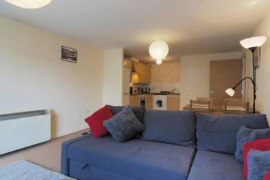 Bingley Court - Open plan apartment near Canterbury East Station