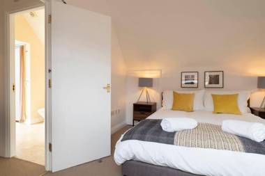 King's Corner - Townhouse in the Heart of the City