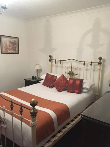 The Canterbury Hotel