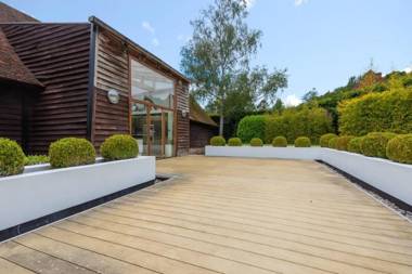 Luxury 3 Bedroom Barn Conversion - Canterbury