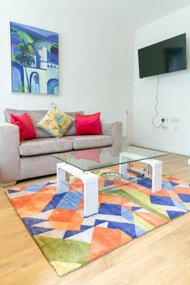 Trumpington Townhouse with Parking and sleeps 6 - 5 mins to Papworth hospital