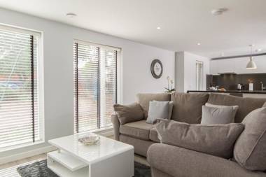 Citystay - Eagle Yard