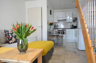 Apartment near Rail StationFREEparkingBus Stop