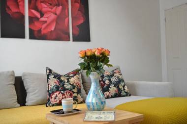 Apartment near Rail StationFREEparkingBus Stop  