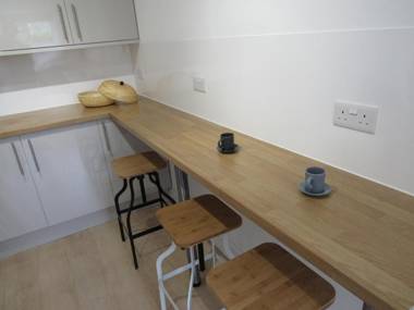 The Cambridge Suites - Tas Accommodations