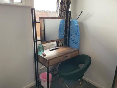 North Cambridge Guesthouse by Payman Club