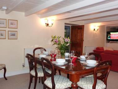 April Cottage Coverack