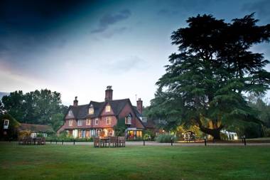 Ravenwood Hall Hotel