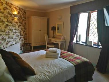 The Red Lion Hawkshaw