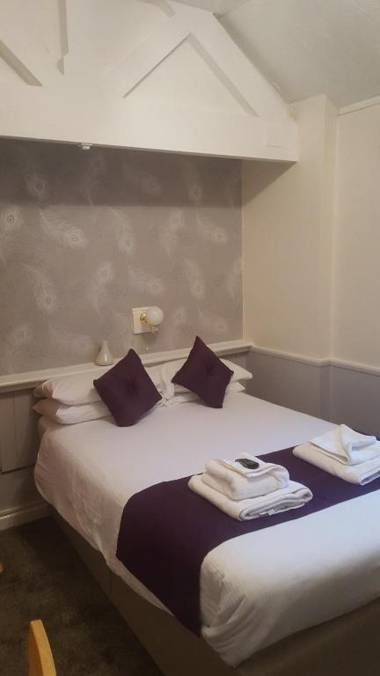 Meadows Way Guest House