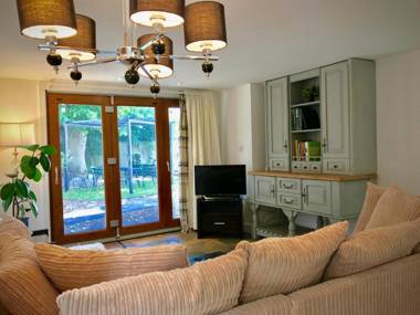 Thatched Cottage Hotel