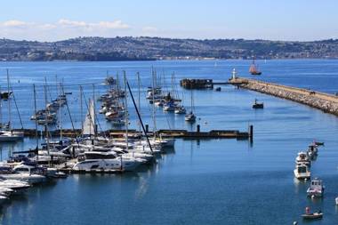 Devoncourt Devoncoast SeaView Apartments