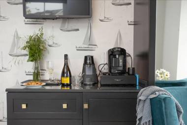 Golden Vanity Maritime Suites Brixham