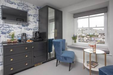 Pilgrim Maritime Suites Brixham