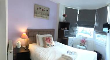 Grand Pier Guest House