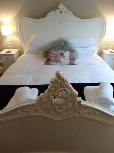 Burlington Beach Apartments