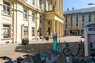 Green Diamond by Creatick Apartments