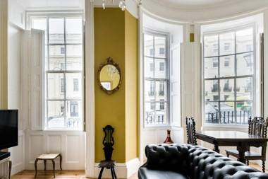 Classic Elegance - Regency Apartment with Period Features