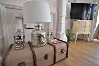 ONE BEDROOM 5 mins away from sea