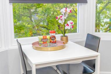 B-CENTRAL BRIGHTON LOCATIONI ONE BEDROOM FLAT I MINS WALK to LANES AND BRIGHTON BEACH